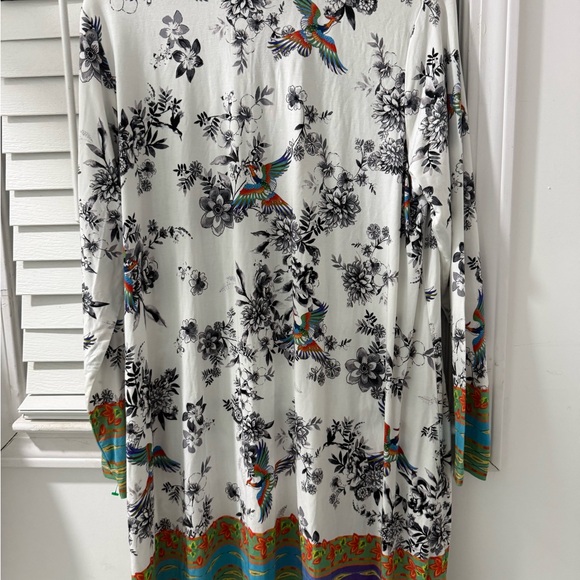 Johnny Was Embroidered Floral Label Detail in Pink, Gold & Green - Picture 9 of 15